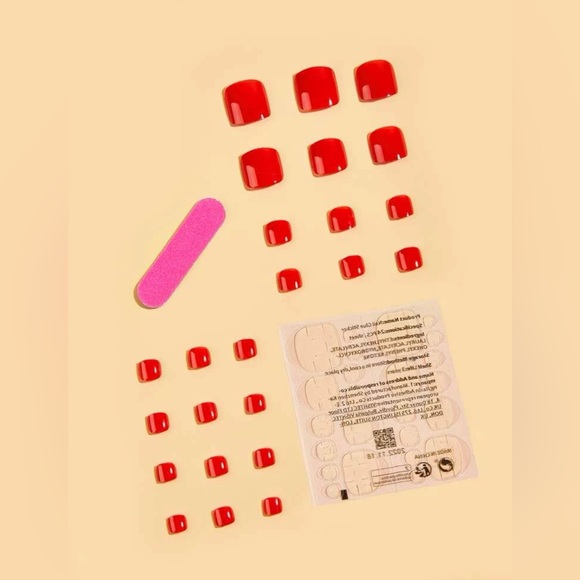 Manicure and Pedicure Press On Nails - Picture 4 of 5